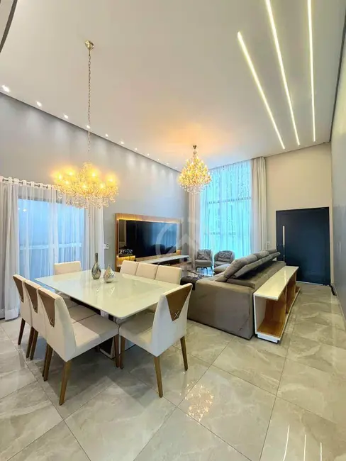 Foto 2 de Casa de Condomínio com 3 quartos à venda e para alugar, 300m2 em Atibaia - SP