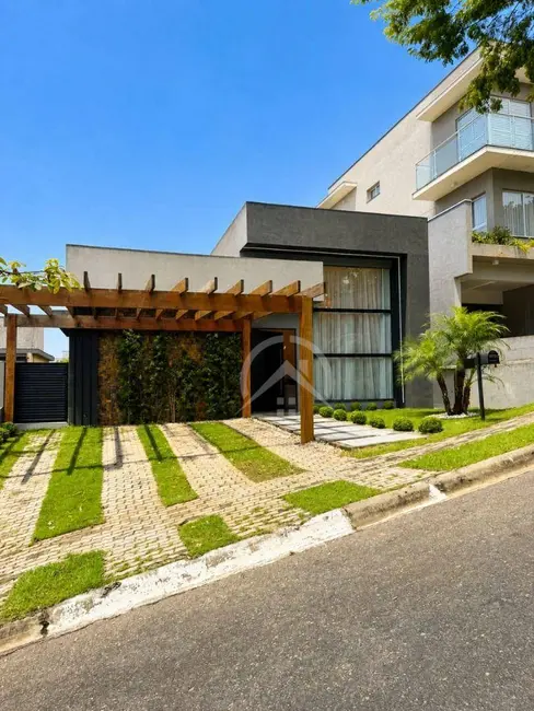 Foto 3 de Casa de Condomínio com 3 quartos à venda e para alugar, 300m2 em Atibaia - SP
