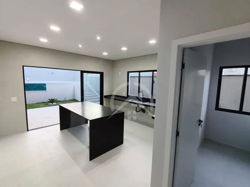 Foto 1 de Casa de Condomínio com 3 quartos à venda, 360m2 em Atibaia - SP