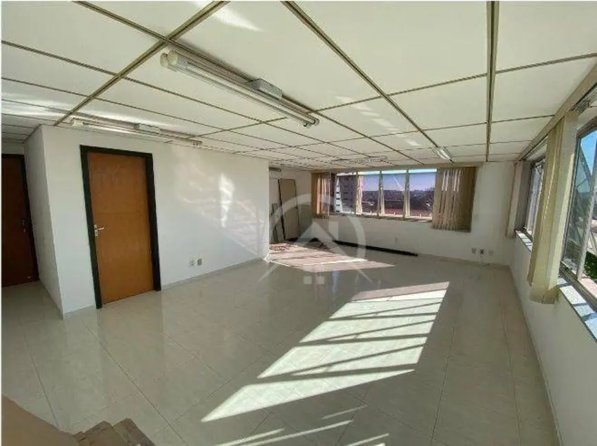 Sala Comercial para alugar, 43m2 em Centro, Atibaia - SP - imagem 1 Foto 1 de Sala Comercial para alugar, 43m2 em Centro, Atibaia - SP