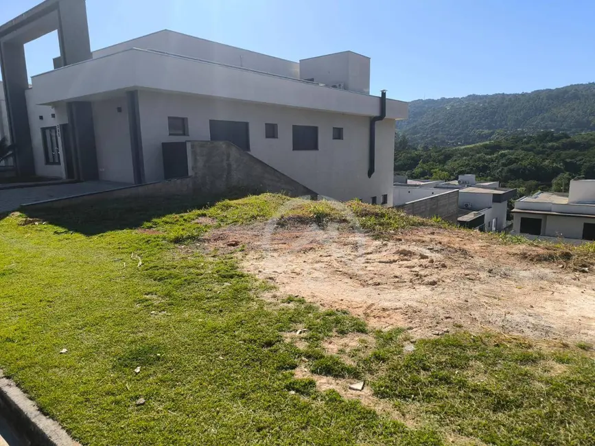 Foto 2 de Terreno / Lote à venda, 360m2 em Atibaia - SP