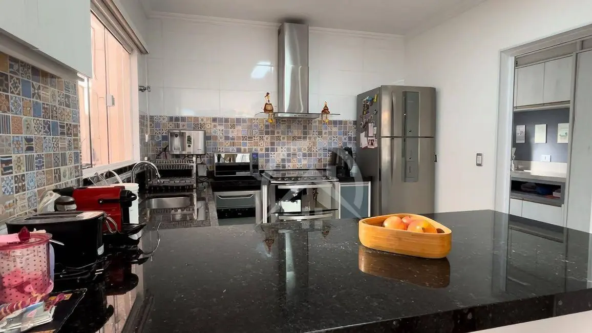 Foto 2 de Sobrado com 3 quartos à venda, 220m2 em Vila Petrópolis, Atibaia - SP