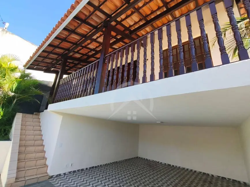Foto 1 de Casa com 3 quartos à venda e para alugar, 300m2 em Jardim Maristela, Atibaia - SP