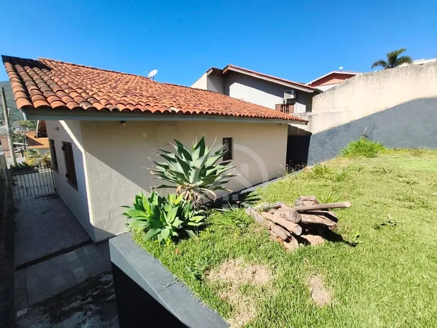 Foto 9 de Casa com 3 quartos à venda e para alugar, 300m2 em Jardim Maristela, Atibaia - SP