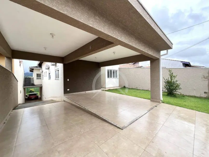 Foto 3 de Casa com 3 quartos à venda, 400m2 em Jardim do Lago, Atibaia - SP