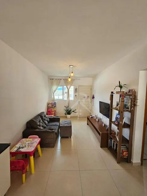 Casa de Condomínio com 2 quartos à venda e para alugar, 165m2 em Bom Jesus Dos Perdoes - SP - imagem 5 Foto 5 de Casa de Condomínio com 2 quartos à venda e para alugar, 165m2 em Bom Jesus Dos Perdoes - SP