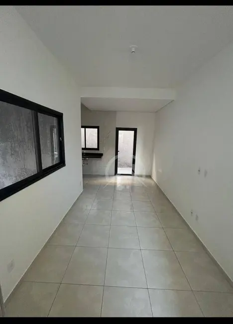 Sobrado com 2 quartos à venda, 70m2 em Jardim Santo Antônio, Atibaia - SP - imagem 2 Foto 2 de Sobrado com 2 quartos à venda, 70m2 em Jardim Santo Antônio, Atibaia - SP