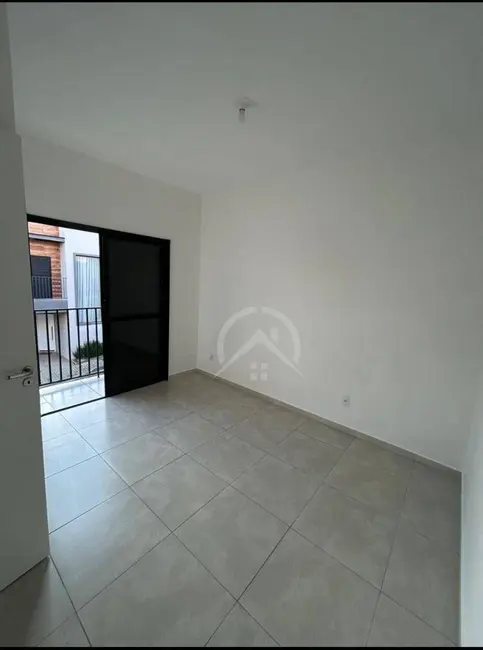 Sobrado com 2 quartos à venda, 70m2 em Jardim Santo Antônio, Atibaia - SP - imagem 8 Foto 8 de Sobrado com 2 quartos à venda, 70m2 em Jardim Santo Antônio, Atibaia - SP