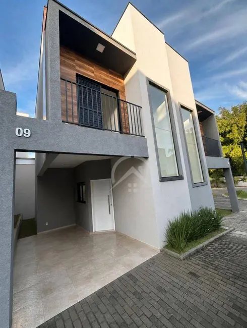 Sobrado com 2 quartos à venda, 70m2 em Jardim Santo Antônio, Atibaia - SP - imagem 1 Foto 1 de Sobrado com 2 quartos à venda, 70m2 em Jardim Santo Antônio, Atibaia - SP