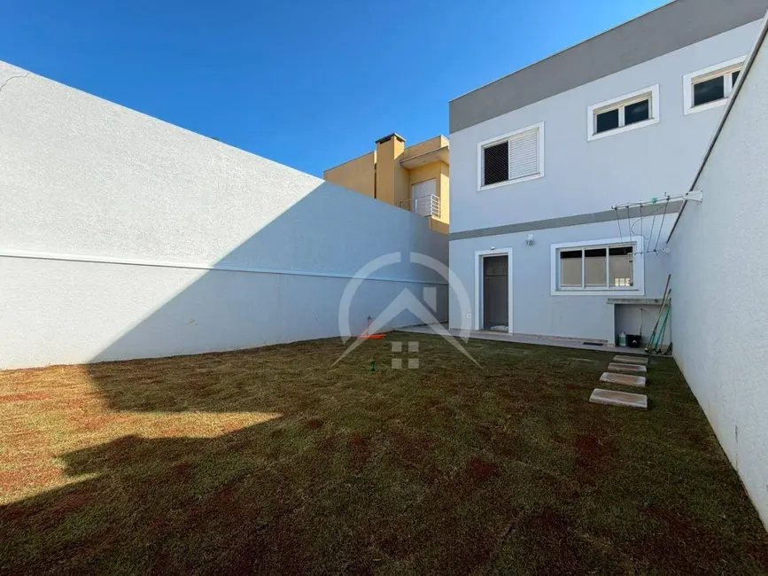 Casa com 3 quartos para alugar, 250m2 em Jardim dos Pinheiros, Atibaia - SP - imagem 8 Foto 8 de Casa com 3 quartos para alugar, 250m2 em Jardim dos Pinheiros, Atibaia - SP