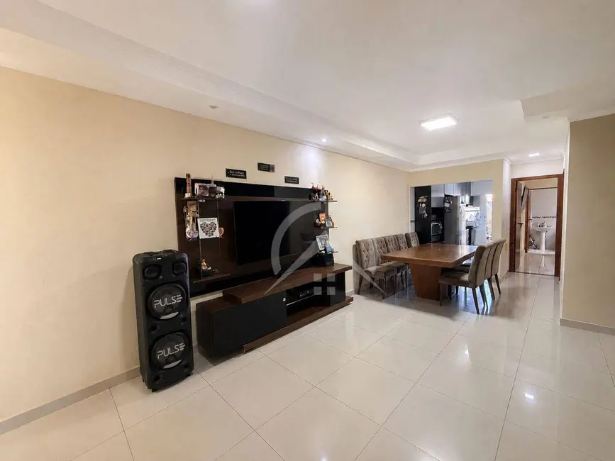 Foto 7 de Casa com 3 quartos à venda e para alugar, 522m2 em Mairipora - SP