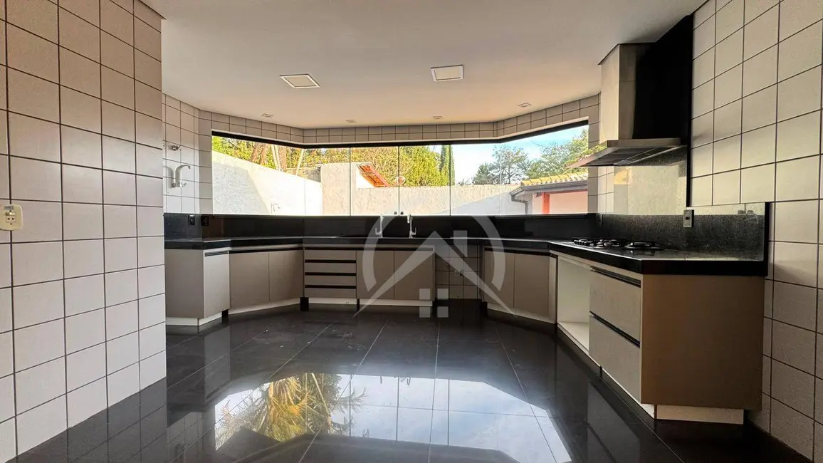 Foto 3 de Casa com 3 quartos à venda e para alugar, 460m2 em Vila Esperia ou Giglio, Atibaia - SP
