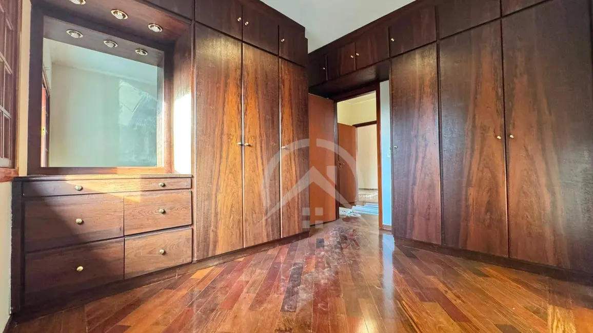 Foto 9 de Casa com 3 quartos à venda e para alugar, 460m2 em Vila Esperia ou Giglio, Atibaia - SP