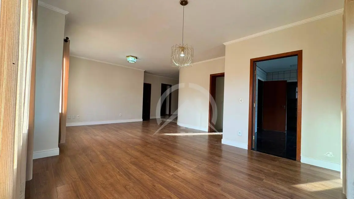 Foto 1 de Casa com 3 quartos à venda e para alugar, 460m2 em Vila Esperia ou Giglio, Atibaia - SP