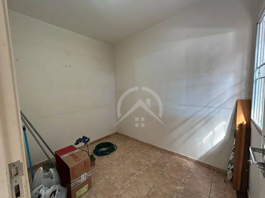 Casa com 4 quartos para alugar, 150m2 em Alvinópolis, Atibaia - SP - imagem 3 Foto 3 de Casa com 4 quartos para alugar, 150m2 em Alvinópolis, Atibaia - SP