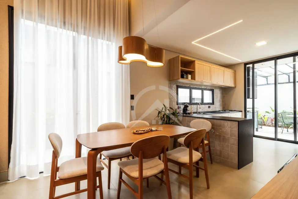 Foto 3 de Casa de Condomínio com 3 quartos à venda, 237m2 em Vila Esperia ou Giglio, Atibaia - SP