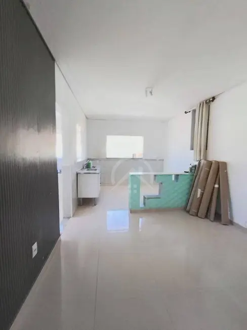 Foto 4 de Casa com 2 quartos para alugar, 130m2 em Jardim Alvinópolis, Atibaia - SP