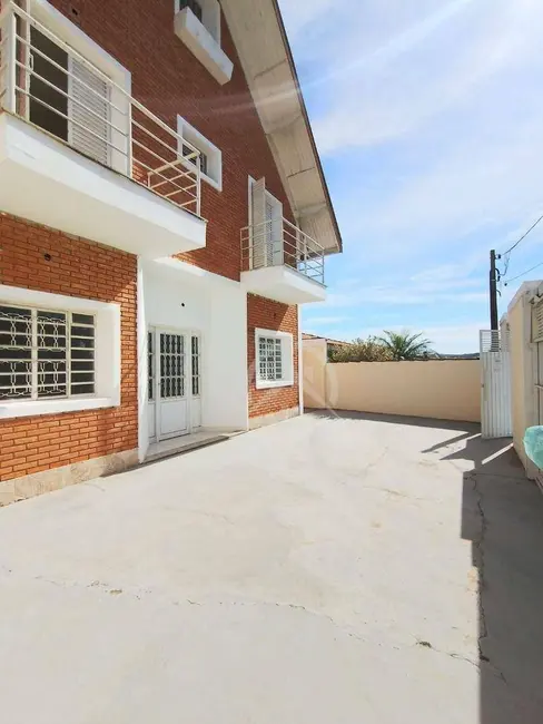 Sobrado com 4 quartos à venda, 429m2 em Atibaia - SP - imagem 4 Foto 4 de Sobrado com 4 quartos à venda, 429m2 em Atibaia - SP