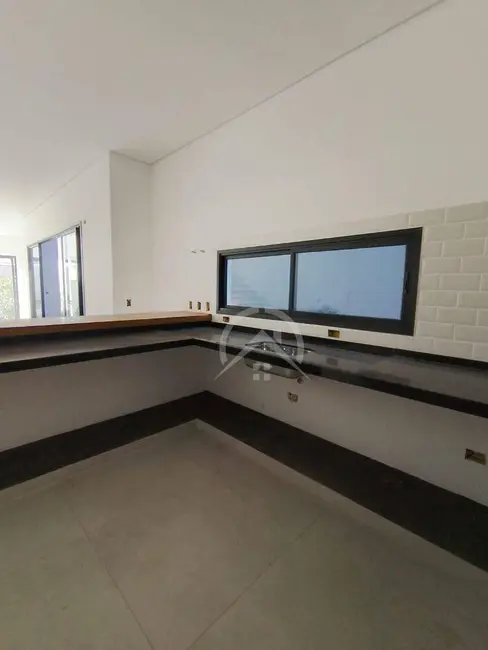 Foto 3 de Sobrado com 3 quartos à venda, 180m2 em Atibaia - SP