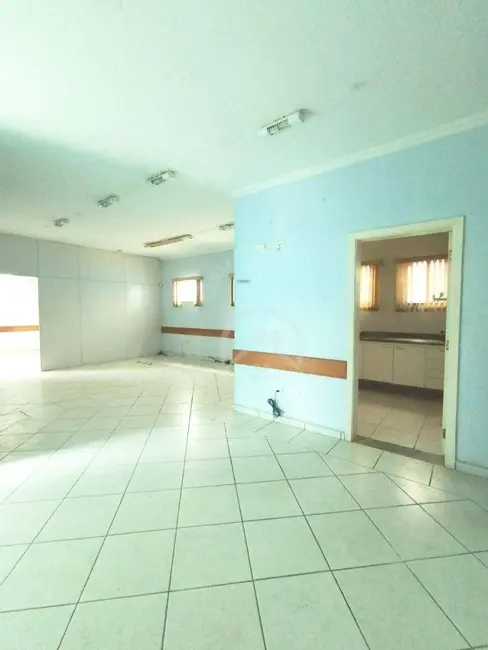 Sala Comercial para alugar, 300m2 em Centro, Atibaia - SP - imagem 9 Foto 9 de Sala Comercial para alugar, 300m2 em Centro, Atibaia - SP