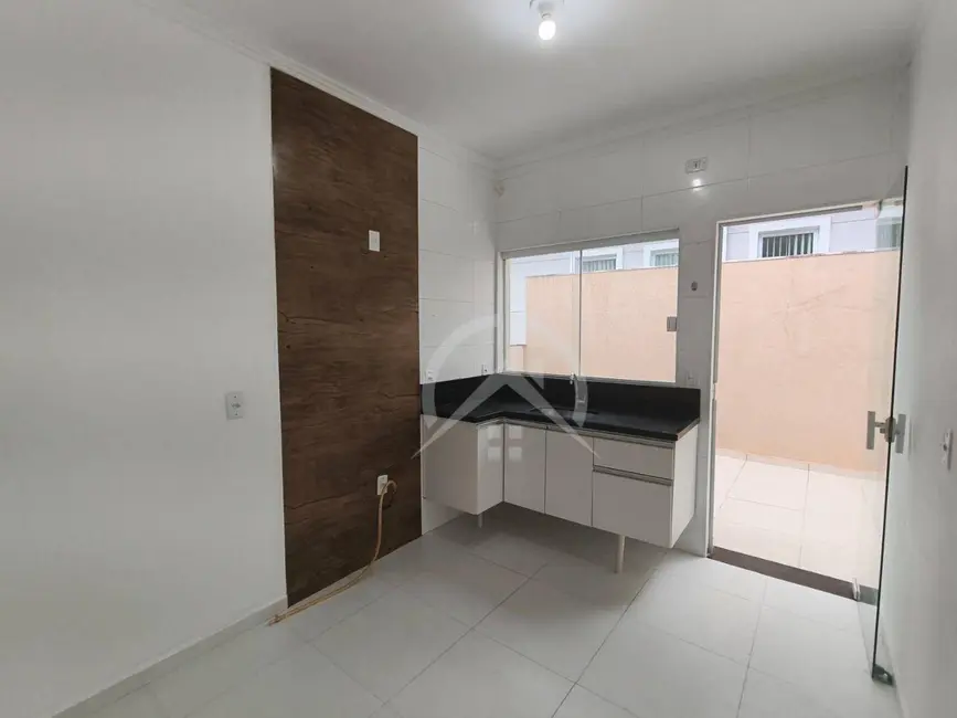 Casa com 3 quartos para alugar, 200m2 em Jardim Maristela, Atibaia - SP - imagem 7 Foto 7 de Casa com 3 quartos para alugar, 200m2 em Jardim Maristela, Atibaia - SP
