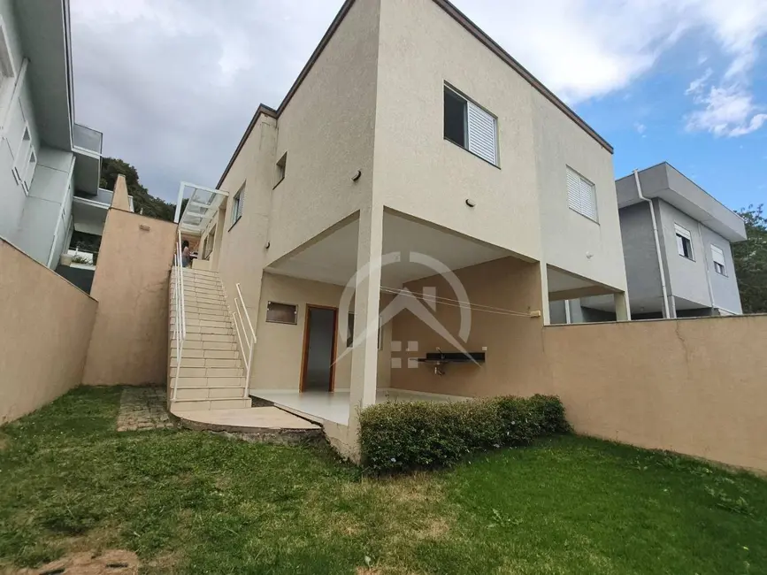 Casa com 3 quartos para alugar, 200m2 em Jardim Maristela, Atibaia - SP - imagem 1 Foto 1 de Casa com 3 quartos para alugar, 200m2 em Jardim Maristela, Atibaia - SP
