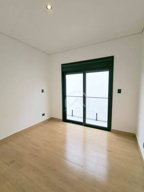 Sobrado com 3 quartos para alugar, 200m2 em Nova Gardênia, Atibaia - SP - imagem 6 Foto 6 de Sobrado com 3 quartos para alugar, 200m2 em Nova Gardênia, Atibaia - SP