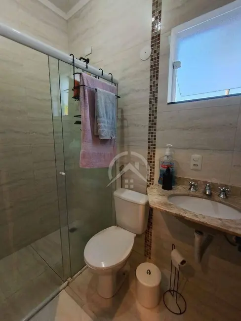 Foto 9 de Sobrado com 3 quartos para alugar, 208m2 em Nova Gardênia, Atibaia - SP