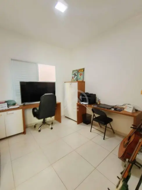 Foto 2 de Sobrado com 3 quartos para alugar, 208m2 em Nova Gardênia, Atibaia - SP