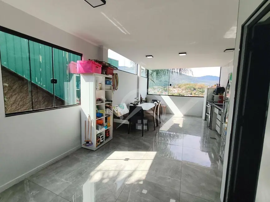 Foto 1 de Sobrado com 2 quartos à venda, 200m2 em Recreio Maristela, Atibaia - SP