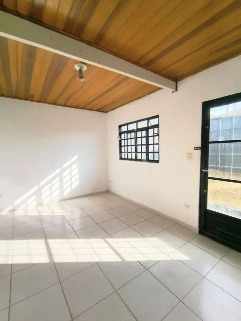 Casa com 2 quartos à venda e para alugar, 120m2 em Atibaia Jardim, Atibaia - SP - imagem 6 Foto 6 de Casa com 2 quartos à venda e para alugar, 120m2 em Atibaia Jardim, Atibaia - SP