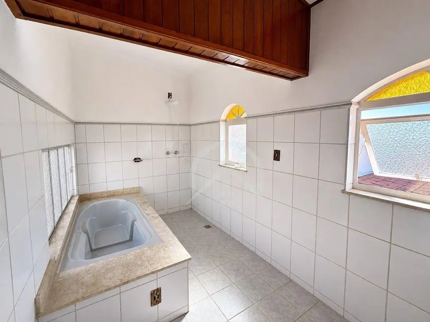 Foto 5 de Sobrado com 6 quartos à venda, 1000m2 em Vila Esperia ou Giglio, Atibaia - SP