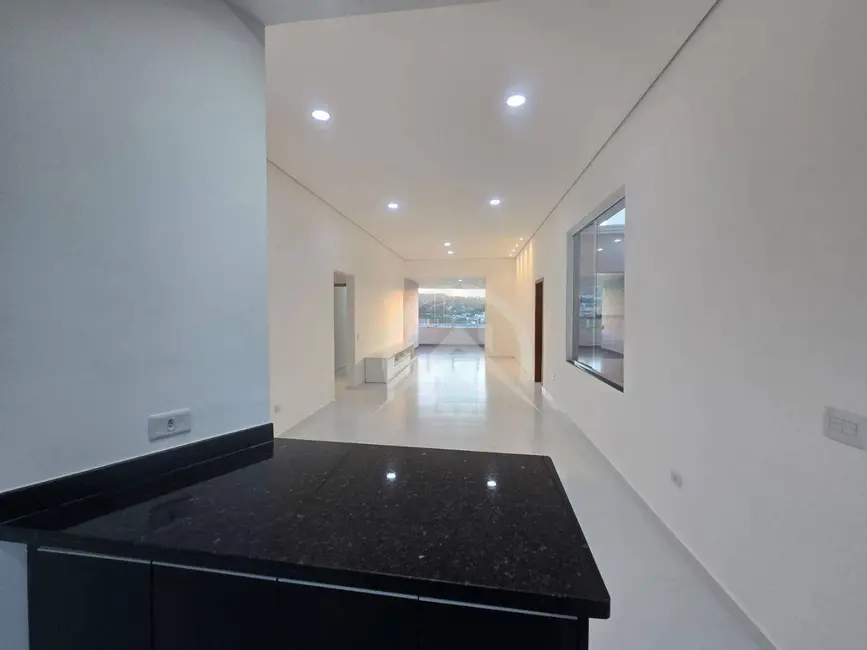 Foto 9 de Casa com 3 quartos para alugar, 502m2 em Parque Arco Iris, Atibaia - SP