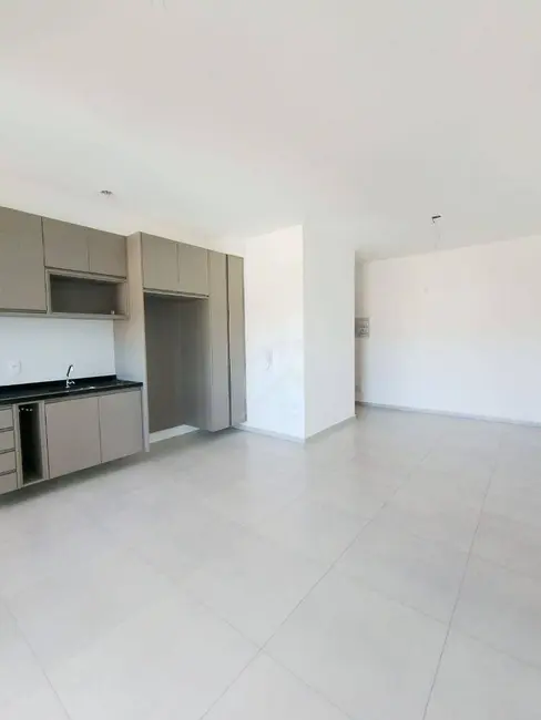 Foto 2 de Apartamento com 2 quartos para alugar, 70m2 em Atibaia Jardim, Atibaia - SP
