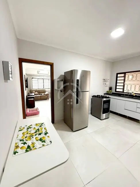 Casa com 2 quartos à venda, 161m2 em Atibaia Jardim, Atibaia - SP - imagem 8 Foto 8 de Casa com 2 quartos à venda, 161m2 em Atibaia Jardim, Atibaia - SP