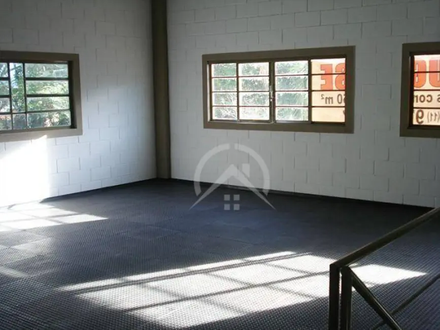 Armazém / Galpão para alugar, 750m2 em Ribeirão dos Porcos, Atibaia - SP - imagem 4 Foto 4 de Armazém / Galpão para alugar, 750m2 em Ribeirão dos Porcos, Atibaia - SP