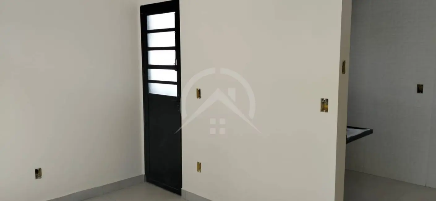 Casa com 2 quartos à venda, 148m2 em Jardim Santo Antônio, Atibaia - SP - imagem 6 Foto 6 de Casa com 2 quartos à venda, 148m2 em Jardim Santo Antônio, Atibaia - SP