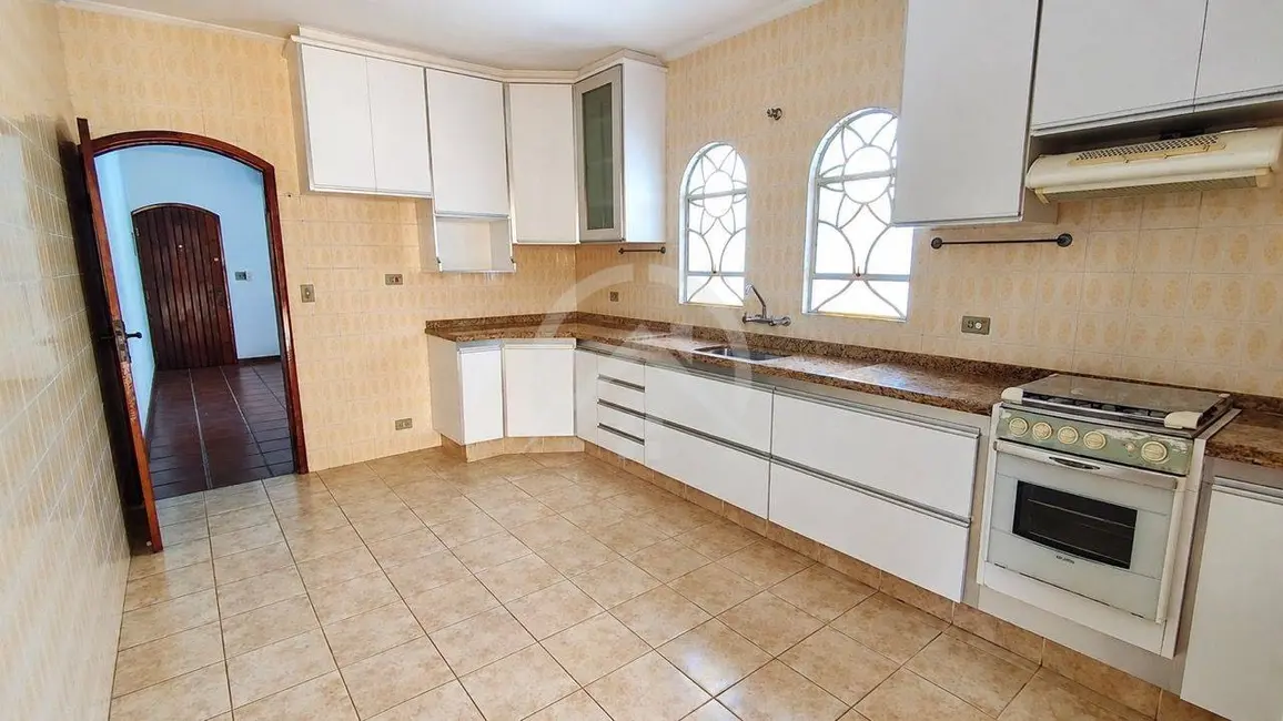 Foto 3 de Casa com 3 quartos à venda, 380m2 em Jardim Imperial, Atibaia - SP