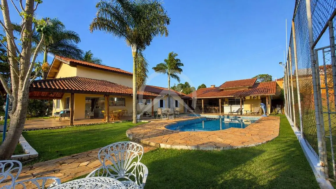 Foto 1 de Chácara com 4 quartos à venda, 1432m2 em Piracaia - SP