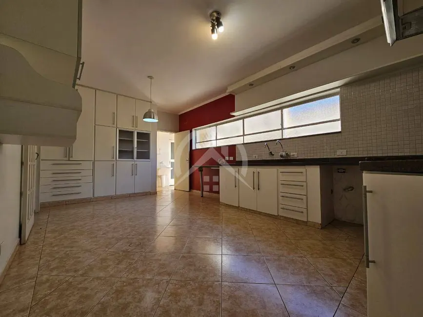 Foto 9 de Casa com 5 quartos à venda e para alugar, 300m2 em Centro, Atibaia - SP