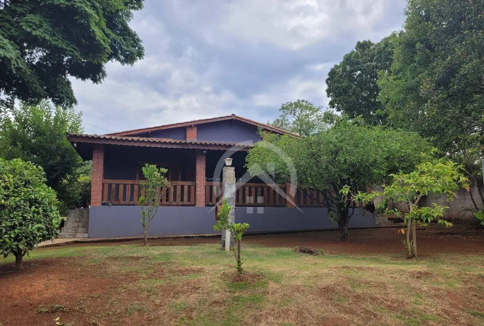 Foto 2 de Chácara com 3 quartos à venda, 1000m2 em Chácaras Fernão Dias, Atibaia - SP