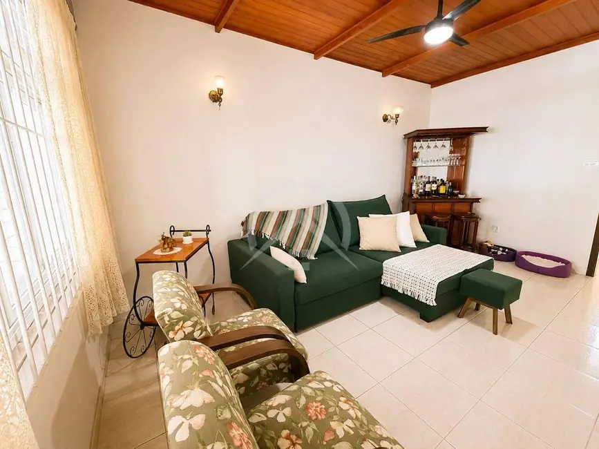 Foto 4 de Casa com 4 quartos à venda, 204m2 em Centro, Atibaia - SP