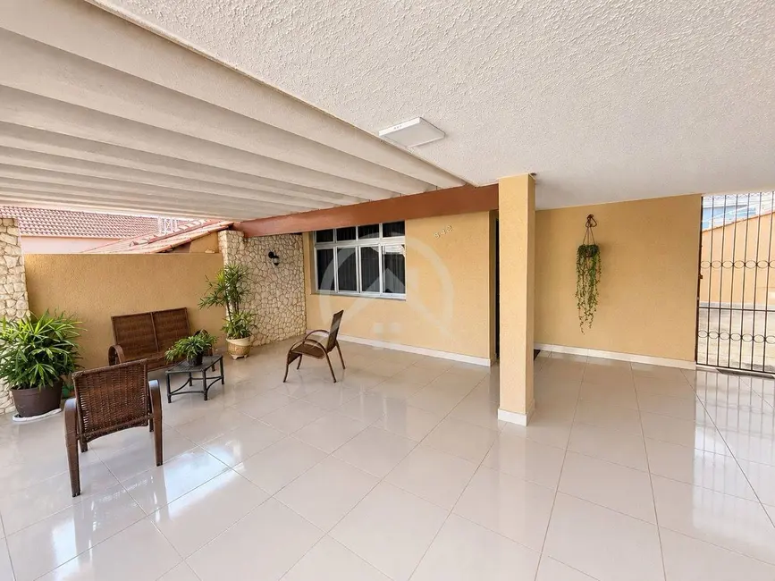 Foto 3 de Casa com 4 quartos à venda, 204m2 em Centro, Atibaia - SP