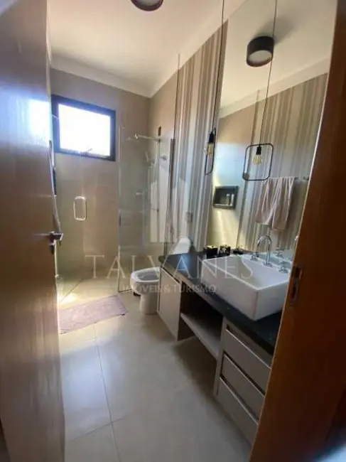 Casa de Condomínio com 4 quartos à venda, 259m2 em Rifaina - SP - imagem 3 Foto 3 de Casa de Condomínio com 4 quartos à venda, 259m2 em Rifaina - SP