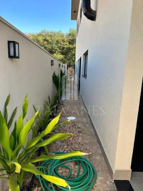 Casa de Condomínio com 6 quartos à venda, 370m2 em Rifaina - SP - imagem 5 Foto 5 de Casa de Condomínio com 6 quartos à venda, 370m2 em Rifaina - SP