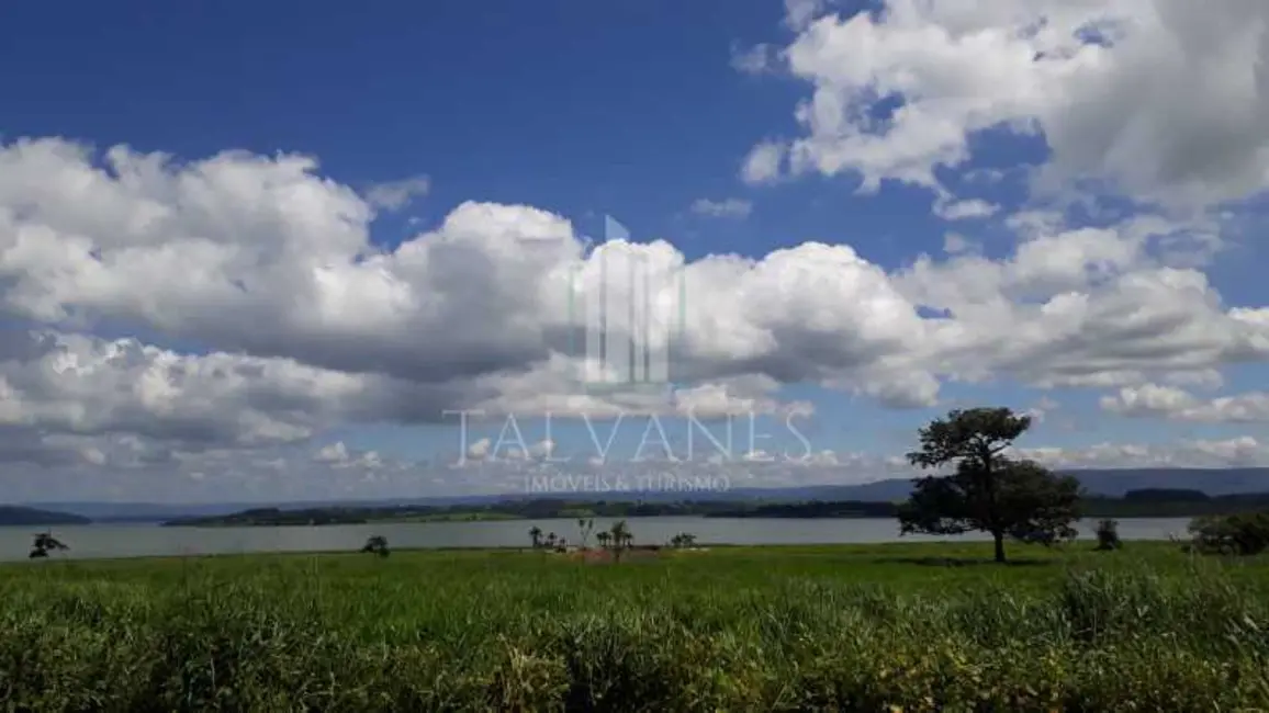 Foto 1 de Terreno / Lote à venda, 900m2 em Cassia - MG