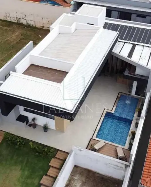 Casa de Condomínio com 3 quartos à venda, 226m2 em Rifaina - SP - imagem 8 Foto 8 de Casa de Condomínio com 3 quartos à venda, 226m2 em Rifaina - SP