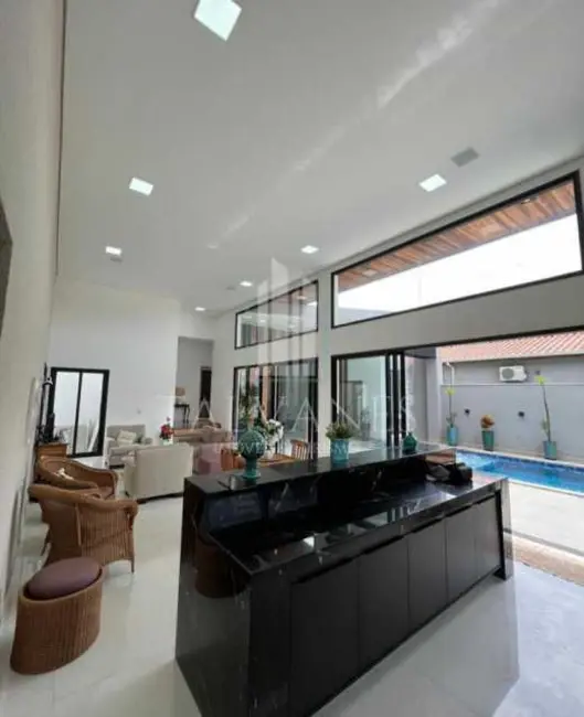 Casa de Condomínio com 3 quartos à venda, 226m2 em Rifaina - SP - imagem 4 Foto 4 de Casa de Condomínio com 3 quartos à venda, 226m2 em Rifaina - SP