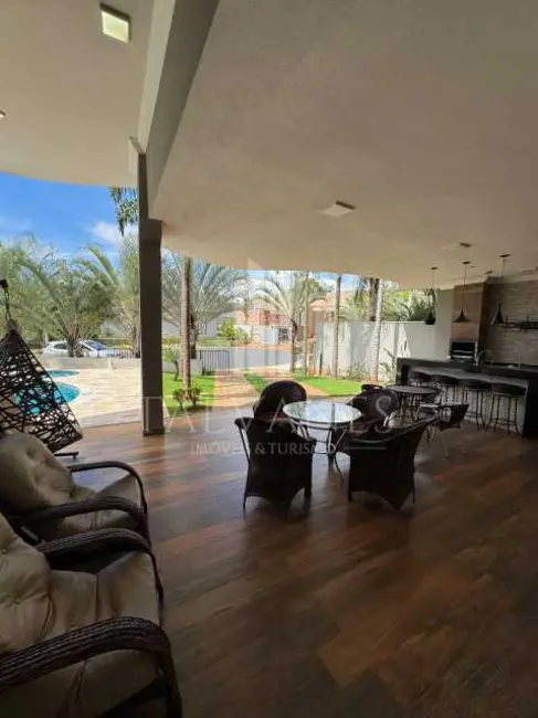 Foto 9 de Casa de Condomínio com 4 quartos à venda e para alugar, 310m2 em Rifaina - SP