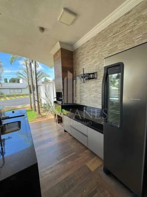 Foto 4 de Casa de Condomínio com 4 quartos à venda e para alugar, 310m2 em Rifaina - SP